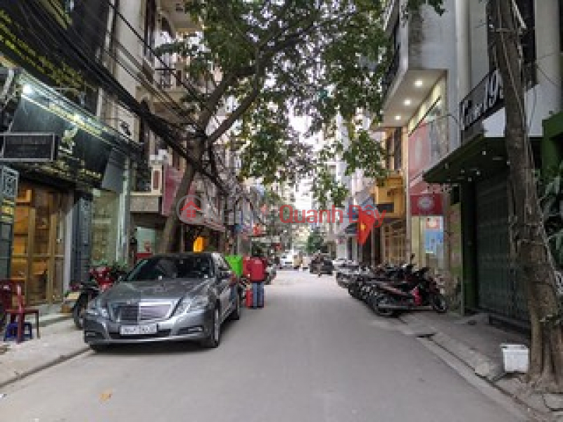 Selling old villa in the center of Thai Ha - Dong Da, VIP location, car garage, 190m2, asking price 33 billion Vietnam | Sales, đ 33 Billion