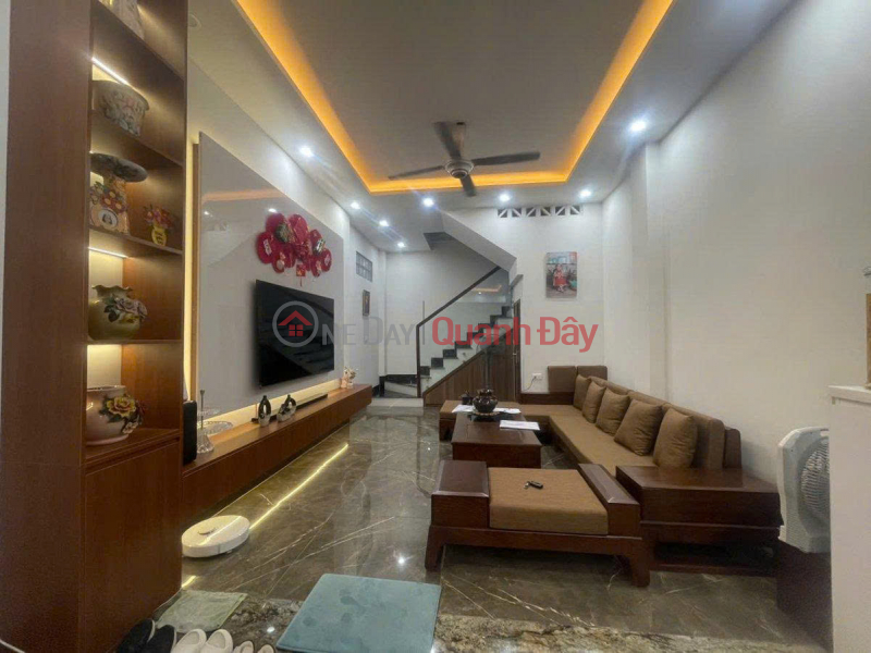 đ 13.3 Billion NEW HOUSE FOR SALE - CORNER LOT - 6 FLOORS, CAR ACCESS. Thuong Thanh Street, 45m2, Price 13.3 billion VND. Long Bien District, Hanoi.