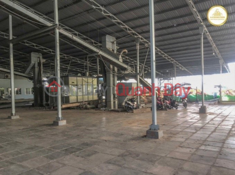 WAREHOUSE FOR RENT ON THE RIVER FRONT OF NH91 ROAD, THOT NOT DISTRICT, CITY. CAN THO _0