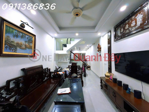 Nhà đẹp Xuân Thủy 50m 4T, gần phố, nội thất cực đẹp, nhỉnh 14 tỷ _0