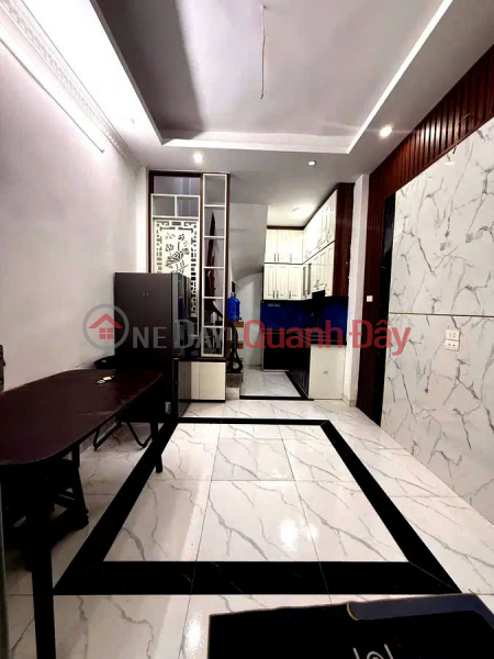 House for sale in Hoang Hoa Tham, Ba Dinh, 5 floors, corner lot, alley, clear legal documents, 6.15 billion Sales Listings