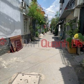 Nhà trung tâm, hẻm xe hơi, pháp lý sạch, giá quá yêu cho vị trí không có căn thứ 2! _0