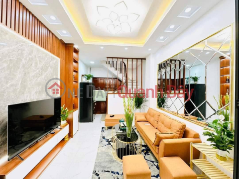 HOUSE FOR SALE CU LOC STREET THANH SPRING HN. BEAUTIFUL 5 storey house ALWAYS stay. QUICK PRICE 100TR\/M2 _0