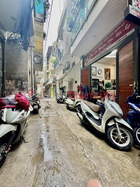 Property Search Vietnam | OneDay | Residential Sales Listings | House for sale, car parking at door, Thai Ha Street, 50m2\\/3 floors\\/7m frontage, 14.8 billion, only 10 meters from the street
