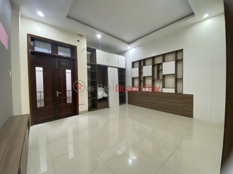 ₫ 23 Million/ month 4-storey front house TRUNG NU VUONG for rent