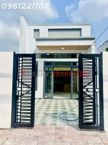 House for sale in Thanh Phu right in the center of TT market 300 million to move in. So Rieng Sales Listings
