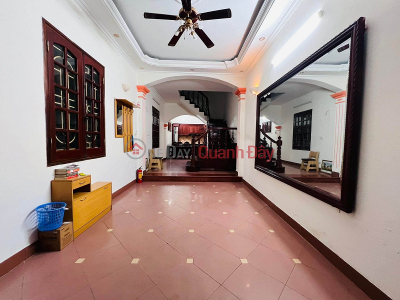 Car access, subdivided plot with 3 open sides, Phan Van Truong street, 33\\/40m², 5 floors, commercial use, 12.5 billion VND Sales Listings