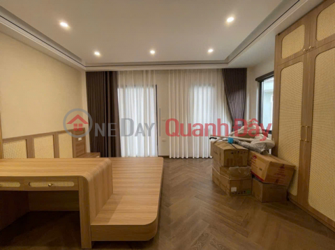 HOUSE FOR SALE IN NGOC LAM CENTER, 7.5 STORIES WITH ELEVATOR, NEAR MIPEC LONG BIEN _0