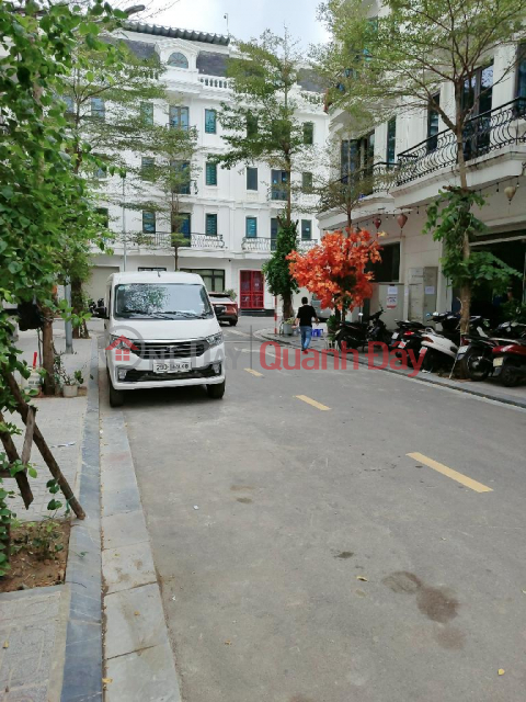 Urgent sale of townhouse in Ba La Ha Dong, car access, 11 billion. _0