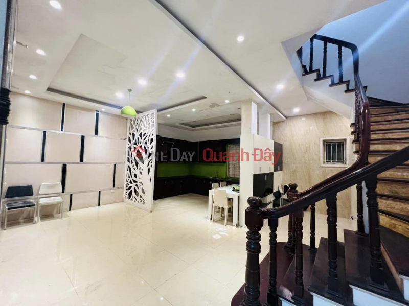 Selling Truong Dinh subdivision house, 51m2, 5 floors, 7.5m frontage, 17.3 billion, Sidewalk, Avoid cars, Business Sales Listings