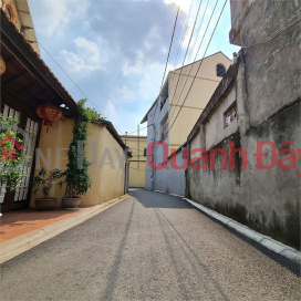 Land for sale in Trau Quy, Gia Lam, Hanoi. Area 60m2. Mt 4m. Car comes in. Only 3 billion x. Contact 0989894845 _0