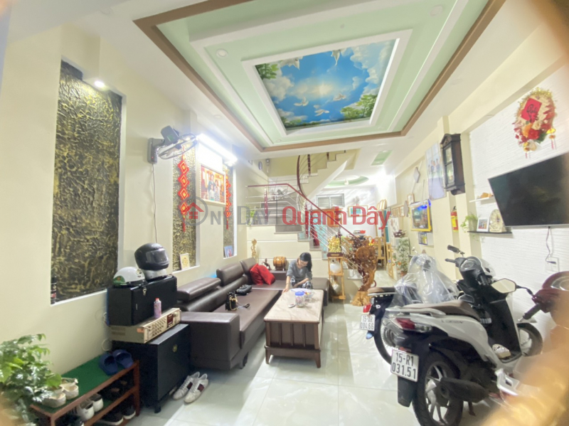 Thu Trung - Van Cao townhouse for sale, area 43m 3 floors PRICE 2.25 billion Sales Listings