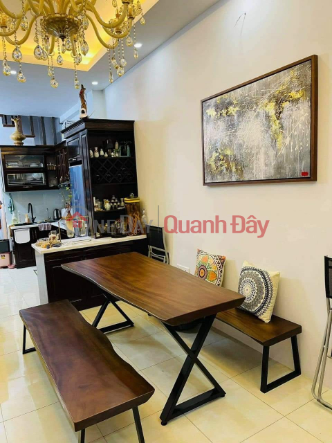 BÁN NHÀ NGỌC LÂM 40M 5 TẦNG , 4 TỶ 5 , NHÀ ĐẸP, FULL NỘI THẤT, Ở SƯỚNG. _0