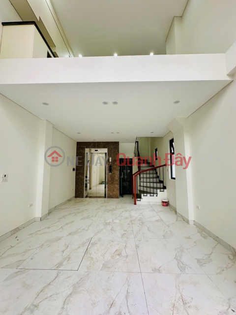 *** (SÀI ĐỒNG) NHÀ MỚI XÂY 6 TẦNG- THANG MÁY - NGÕ THÔNG- CỰC THOÁNG-Ở SƯỚNG. 
Diện tích 40m chỉ 8₫. _0