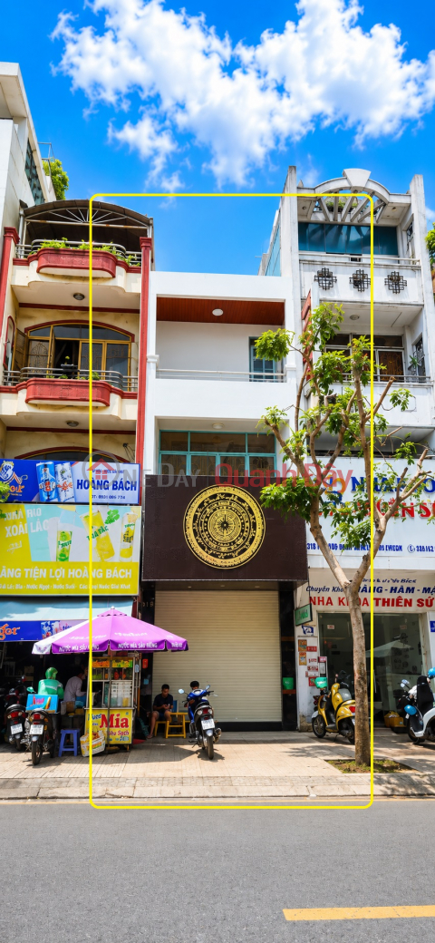 House for rent on Tan Son Nhi Street, 64m², 3 floors, 30 million VND - next to apartment building, intersection. _0