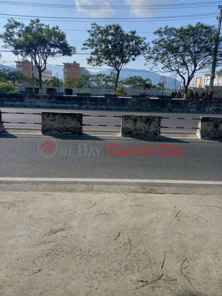 đ 7 Billion FOR SALE LAND FOR CONSTRUCTION OF VILLA : - LOCATION: FACE FACE OF DAI LOT NGUYEN TAT THANH, HON RA 2, PHUOC DONG COMMITTEE, NHA TRANG City,