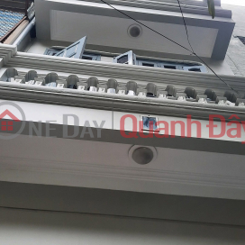 Cho thuê nhà ngõ Đội Cấn, 27m2* 4 tầng 3pn 2vs, Giá 8,5 triệu VP, KDon, ở gđ, nhóm _0