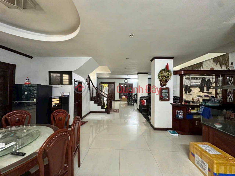 đ 55.5 Billion Ngoc Lam garden villa, sidewalk, car access, 100m from Chuong Duong bridge