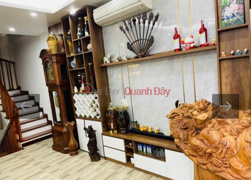 Nhà Mới Lạc long Quân -40M-5 Tầng-MT5m-15 Tỷ-Ô tô-Gần Hồ -Kinh doanh Niêm yết bán