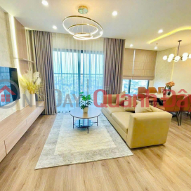 I am the owner selling a 2-bedroom apartment, 64m2, with beautiful interior and lake view, for 5.5 billion VND at Imperia Smart City. _0