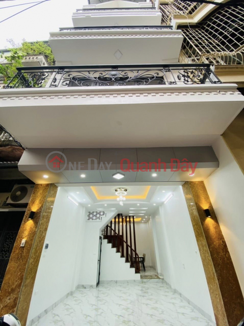 House for sale, lane 136, Trung Liet Street, cars to enter the house. Area 40m2, 4 floors, frontage 4m, price slightly 9 billion. _0