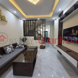 House for sale in Dong Da, 38m2, open alley, wide frontage, suitable for living, price only 5.8 billion _0