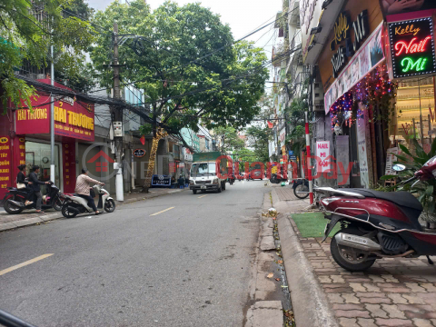 HOUSE FOR SALE ON THANH XUAN STREET - CAR-FREE SIDEWALK, NOT FOR BUSINESS - 85M, FRONTAGE 4M; PRICE 28.X BILLION _0