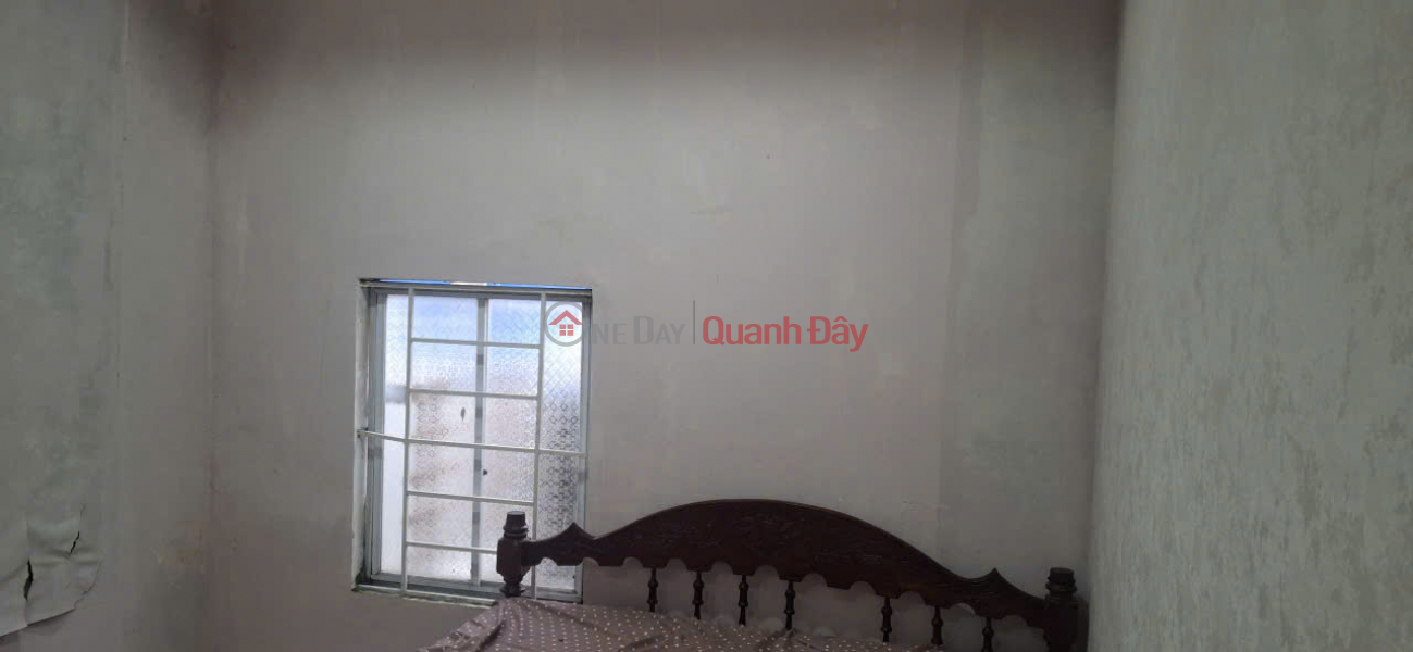 đ 2.5 Billion, SOLID 2-STOREY HOUSE - 2 BEDROOMS - READY TO MOVE IN, PRICE 2.5 BILLION, EXTREMELY RARE