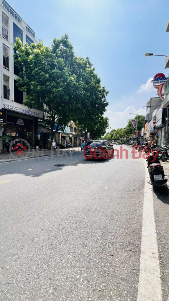 đ 26 Billion, Land for sale on Truong Lam street, 2 sides for cars, 188m2, 6m frontage, near Duc Giang hospital, full residential land