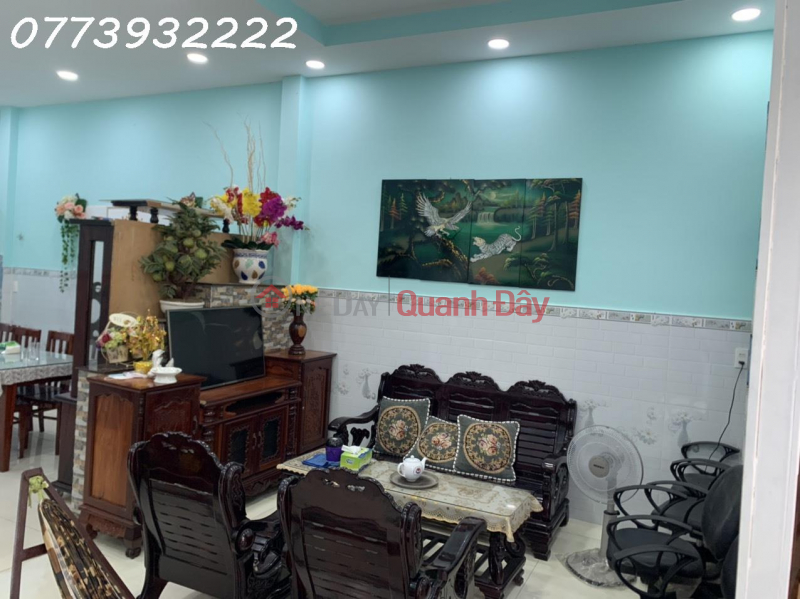 Property Search Vietnam | OneDay | Nhà ở Niêm yết bán Chính chủ càn Bán nhà Tân Bửu Bến Lức Long An, 98m2 giá 2.8 tỷ. Đã có sổ hồng riêng