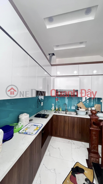 đ 6 Billion House for sale in Thanh Xuan, Hanoi, 42m x 6 floors, fully furnished - 6.9 billion negotiable