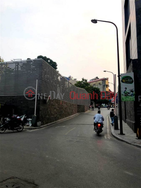 ₫ 20.5 Billion House for sale on Dong Co Street, Ba Dinh District. Book 81m Actual 100m Frontage 7.4m Slightly 20 Billion. Commitment to Real Photos Description