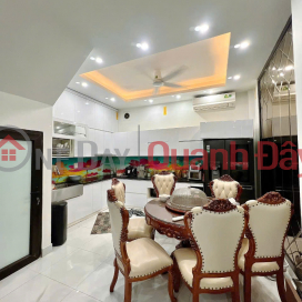 Hàng hiếm tại PHỐ DỊCH VỌNG CẦU GIẤY 60m 5 tầng THANG MÁY giá 13.5 tỷ, Dòng Tiền. _0