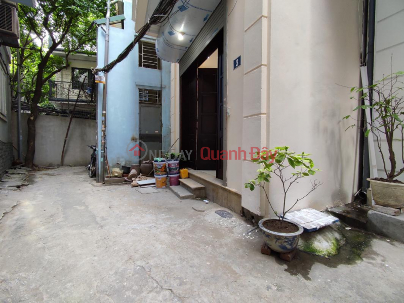 đ 7,6 tỷ VỊ TRÍ ĐẮC ĐỊA QUẬN HOÀNG MAI - 45M2 - 7.6 TỶ - 15M RA MẶT PHỐ - NGÕ RỘNG THOÁNG SÁNG - NHÀ DÂN