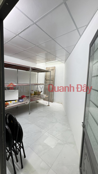 đ 6.5 Billion FOR SALE: A 2-story commercial building on Nguyen Tat Thanh Street, opposite An Binh Tan Urban Area, Tay Nha Trang Ward.