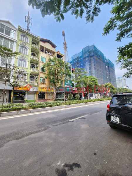 Bán nhà mặt phố Nguyễn Hoàng Tôn đường 64m DT 190m2 5 tầng Mt 7m giá 31 tỷ Niêm yết bán