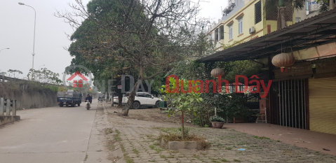 Selling 416m2 of land on An Duong Vuong Trong De street, 14m frontage _0