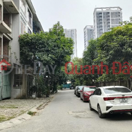 BUILDING BUILDING - DINH CONG AREA SUBDIVISION OF POLICE - CAR ACCESS TO THE HOUSE - SIDEWALK FOR BUSINESS - Area 65m2 x 5 floors. Only slightly _0