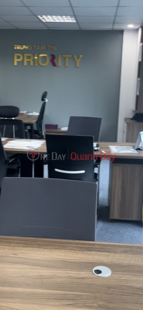 Cheap office 61m2 only 10.5 million\/month at Nguyen Khanh Toan Cau street Fully equipped with PCCC equipment _0