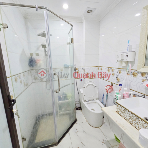 đ 9 Billion, Quick Sale House on Tran Dang Ninh Street, Area 35 m x 5 floors, Price slightly 9 billion