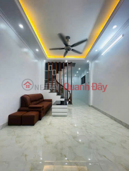 House for sale in Chua Lang - Corner lot, 8 rooms, 37m2, 9.2 billion Sales Listings