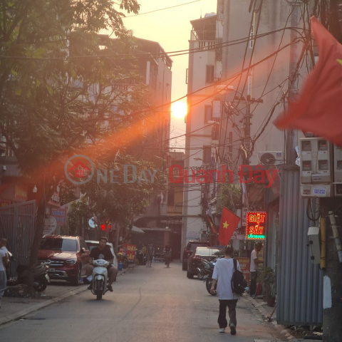 PRIME BUSINESS LAND in Trau Quy, Gia Lam, Hanoi. 64m2, 6m frontage. Contact 0989894845 _0