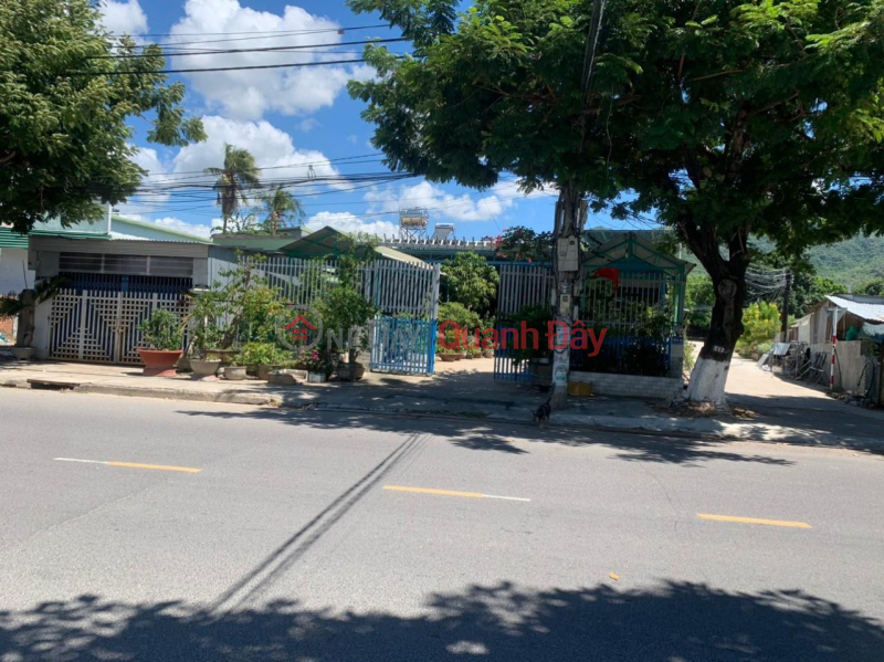 FOR SALE 2 Houses Front Pham Van Dong Street, Cam Phu Ward, Cam Ranh, Khanh Hoa Sales Listings