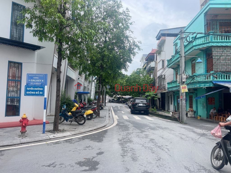 5-storey house for sale in Van Phuc, Ha Dong. 50m from car. Dad walked out to Galaxy Van Phuc. Thousands of amenities. Price 4ty45 Sales Listings