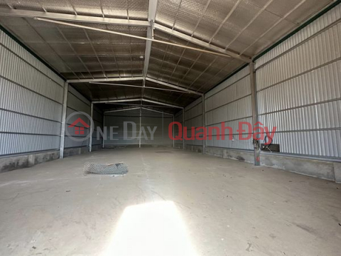 Selling 300m of factory warehouse, container truck right in the center of Thuong Tin, wide frontage, price only 9 billion _0