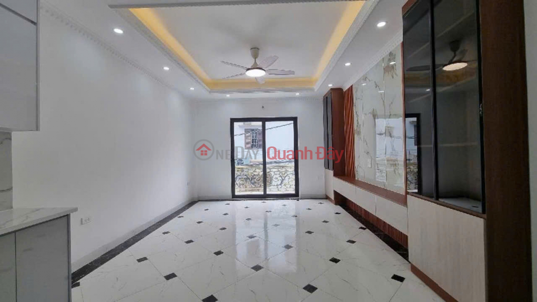 Property Search Vietnam | OneDay | Residential Sales Listings, SUPERB PROPERTY ON A CAR-ACCESSIBLE ALLEYWAY – TU DINH AREA <br \\/> 46m² x 6 floors, garage, elevator, fully furnished