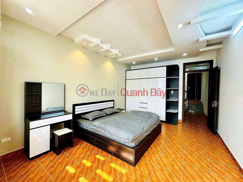 Nhà mặt đường Kiều Sơn - Văn Cao đang cho thuê - 82m 4 tầng 6 ngủ | Việt Nam, Bán | đ 8,5 tỷ