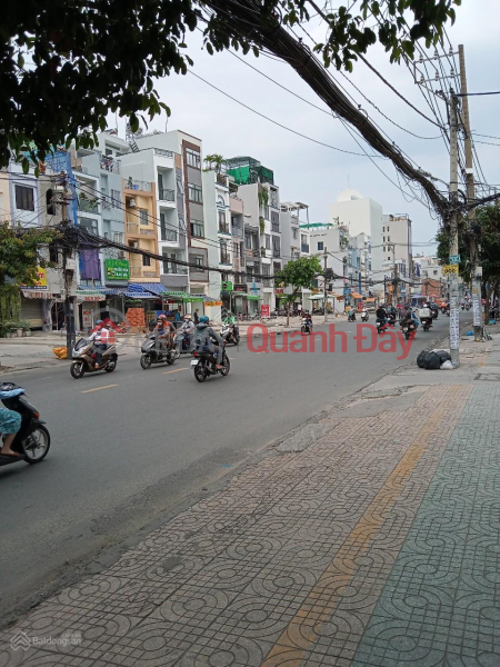 Property Search Vietnam | OneDay | Residential, Rental Listings | Corner house 2 MT CMT8 Street, 4x8m, 3 floors throughout