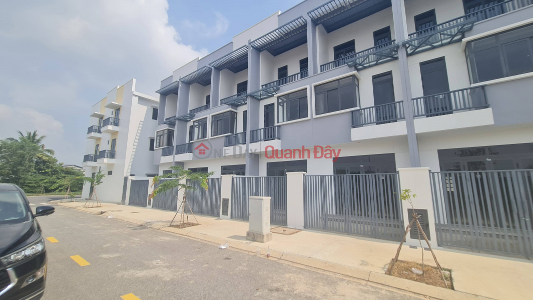 Townhouse with ready title deed, adjacent to international hospital, priced at only 2.1 billion VND. | Vietnam, Sales, đ 2.1 Billion