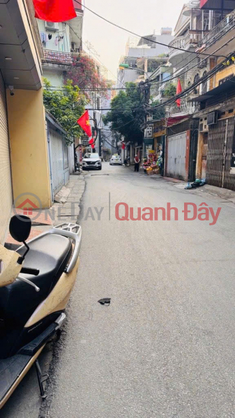 đ 15.2 Billion, House for sale on Yen Lac street, 5 floors, car access, suitable for business, Hai Ba Trung district.